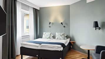 Chambre Standard, 1 grand lit, non-fumeurs | Surmatelas, décoration personnalisée, bureau