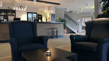 Bar lounge