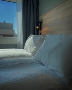 Pillow-top beds, desk, laptop workspace, blackout curtains - Thon Hotel Kristiansand (Kristiansand)