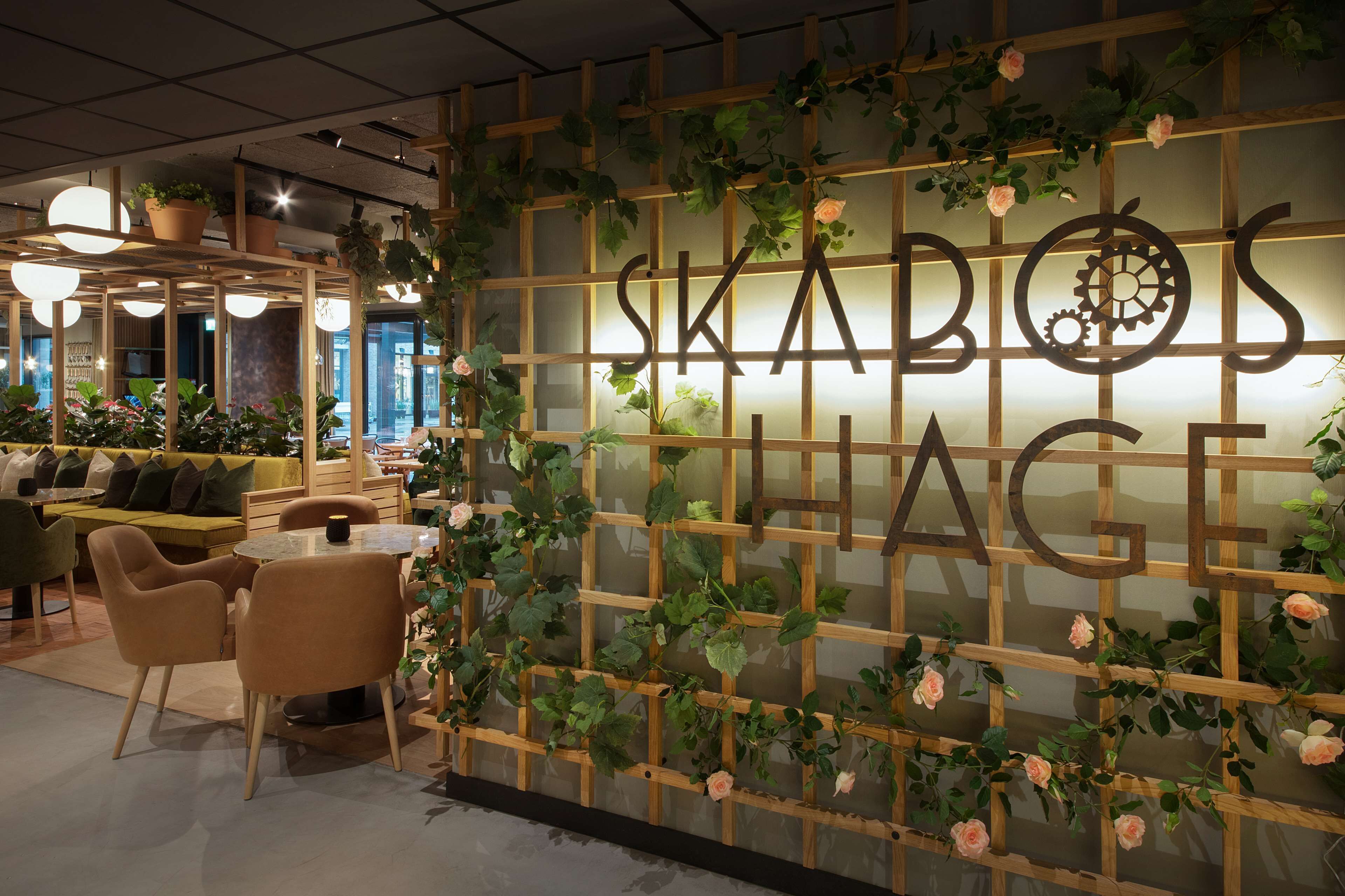 供應早餐及晚餐；本地菜