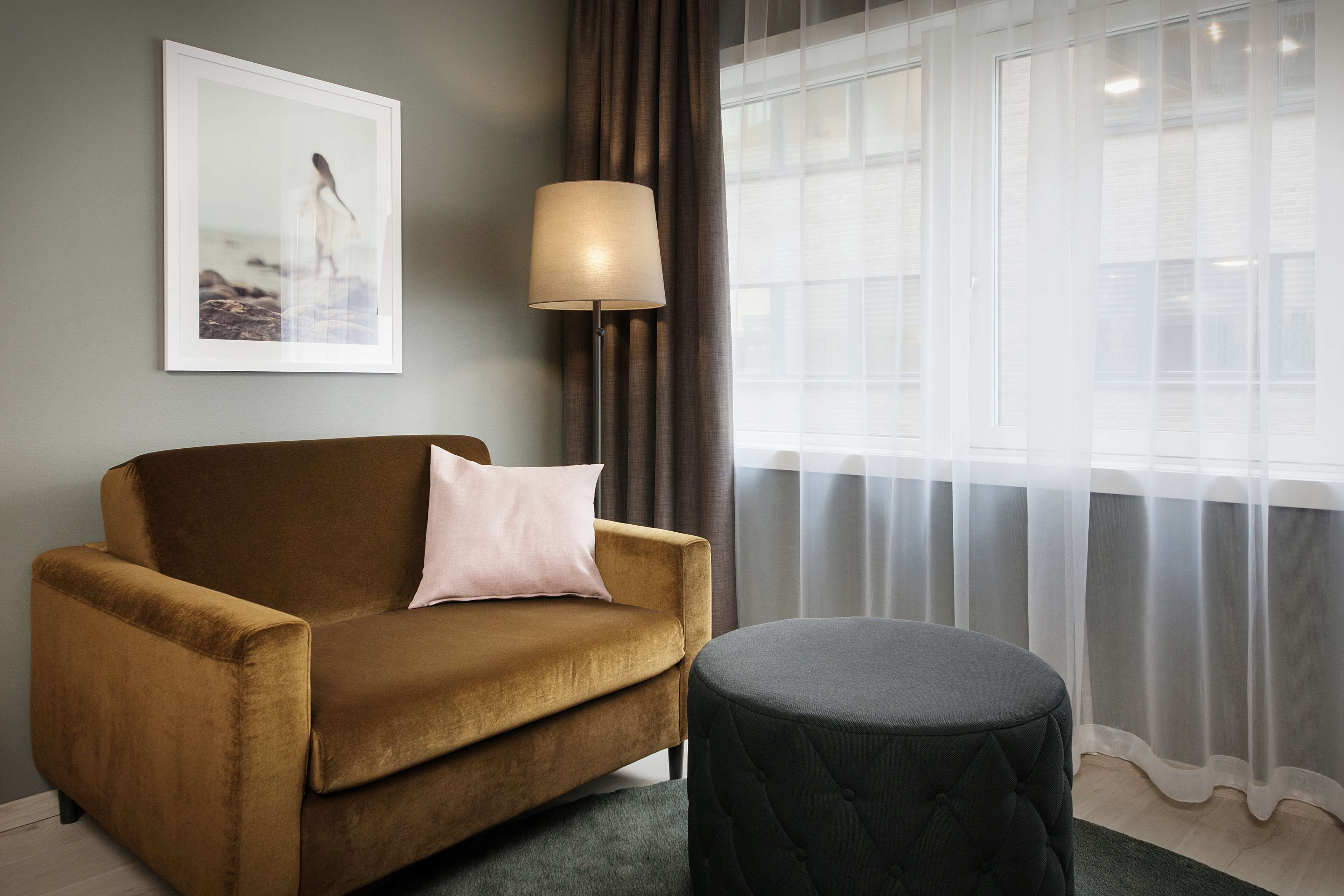 family room | desk, iron/ironing board, free wifi, wheelchair access