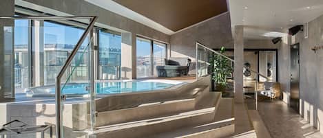 Bain à remous intérieur