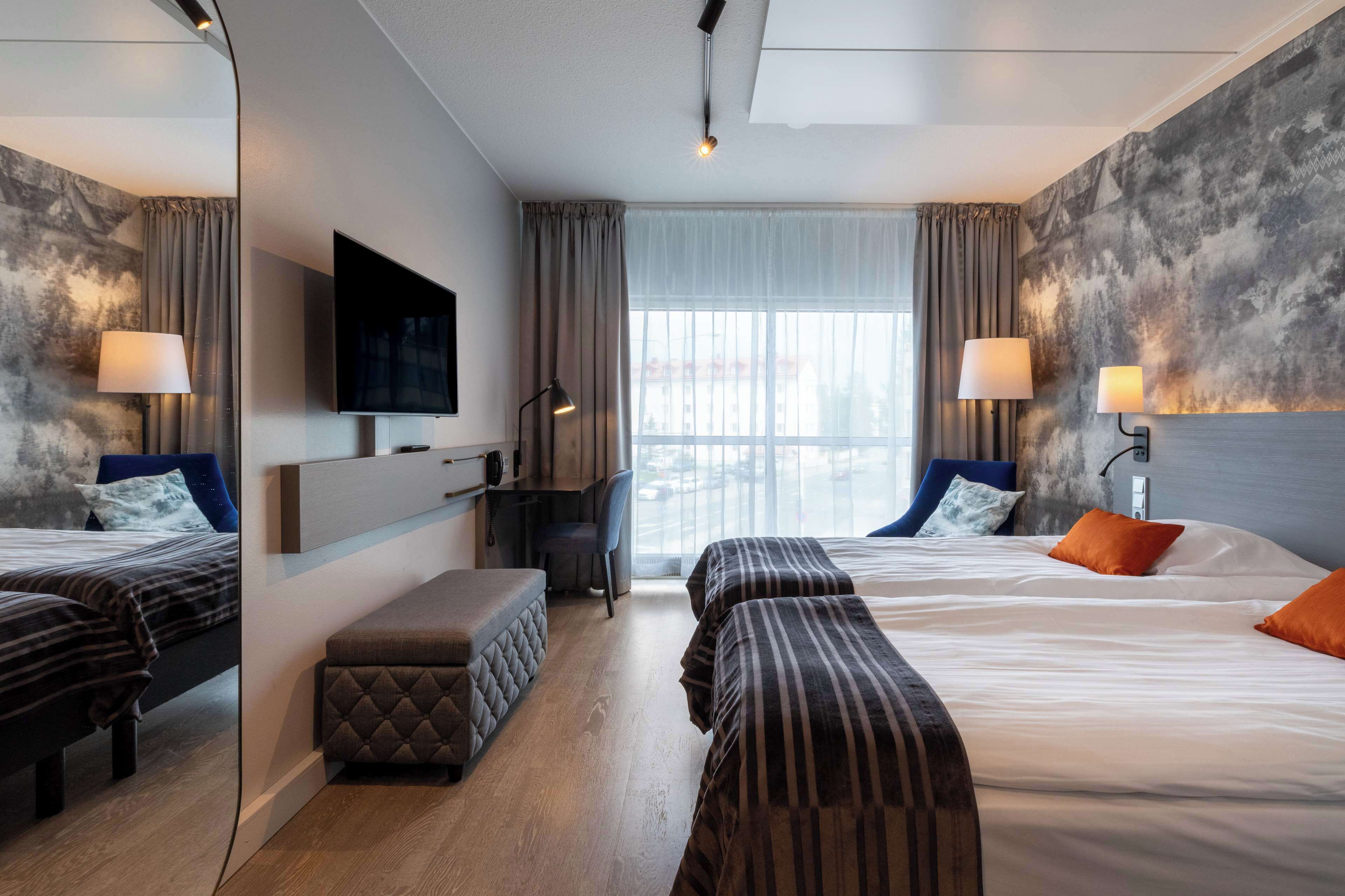 twin room | minibar, desk, blackout curtains, soundproofing