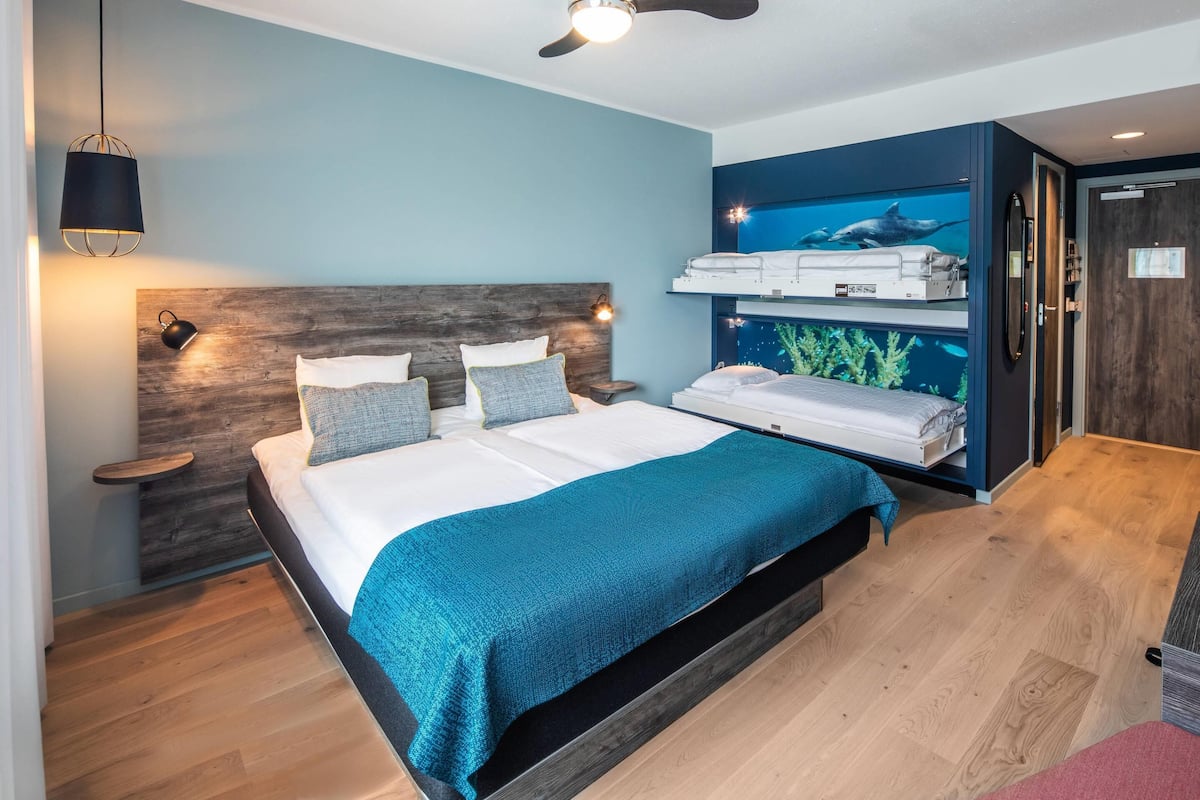 Superior Twin Room | Peti besi dalam bilik, langsir/tirai gelap terus
