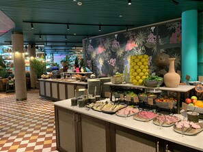 Desayuno buffet incluido todos los días 