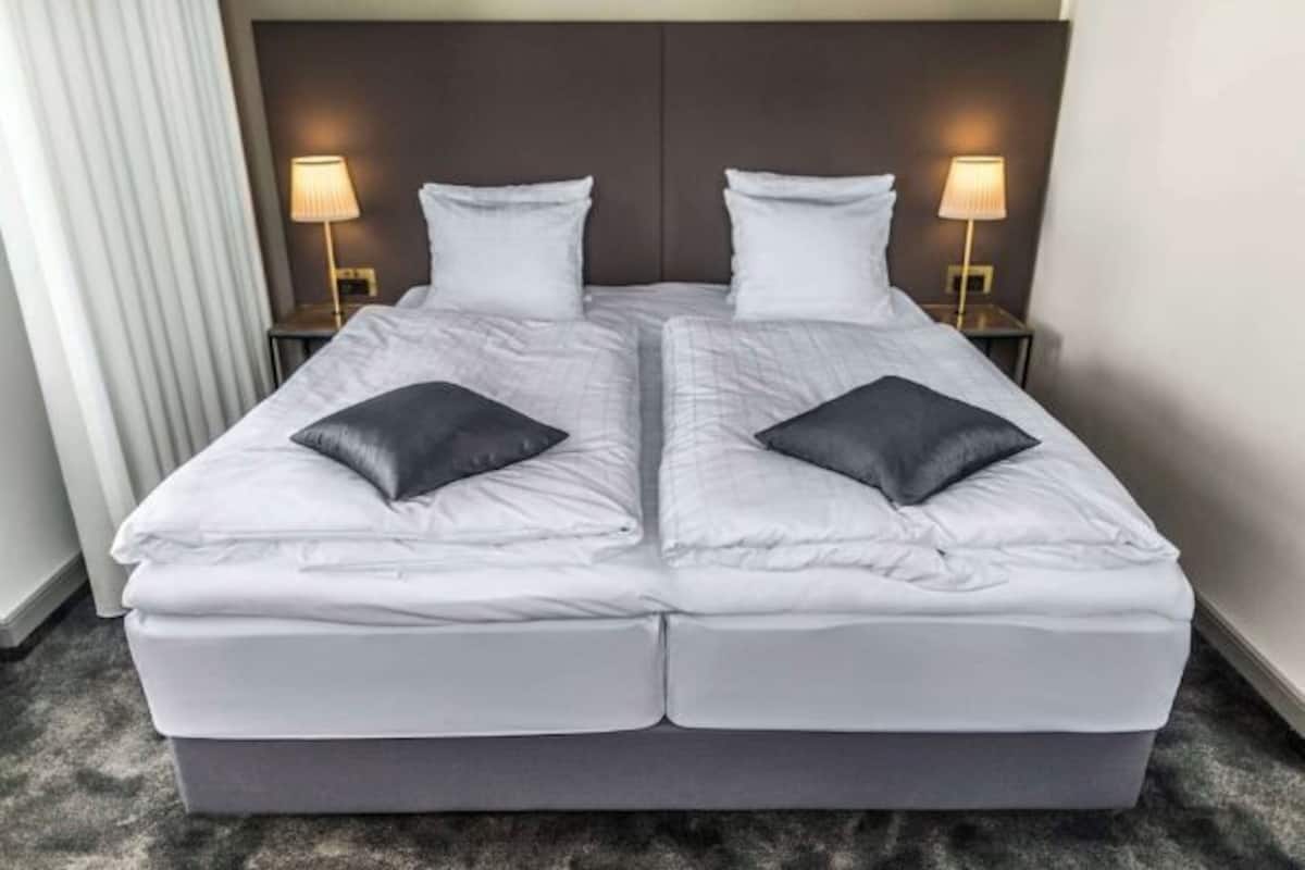 1 bedroom, in-room safe, bed sheets