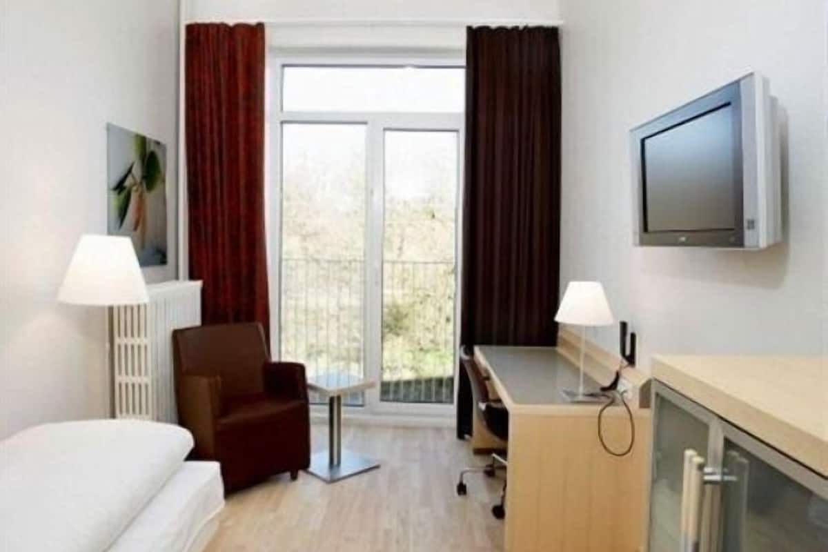 1 bedroom, in-room safe, bed sheets