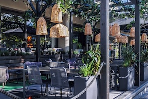 Dinner served, al fresco dining