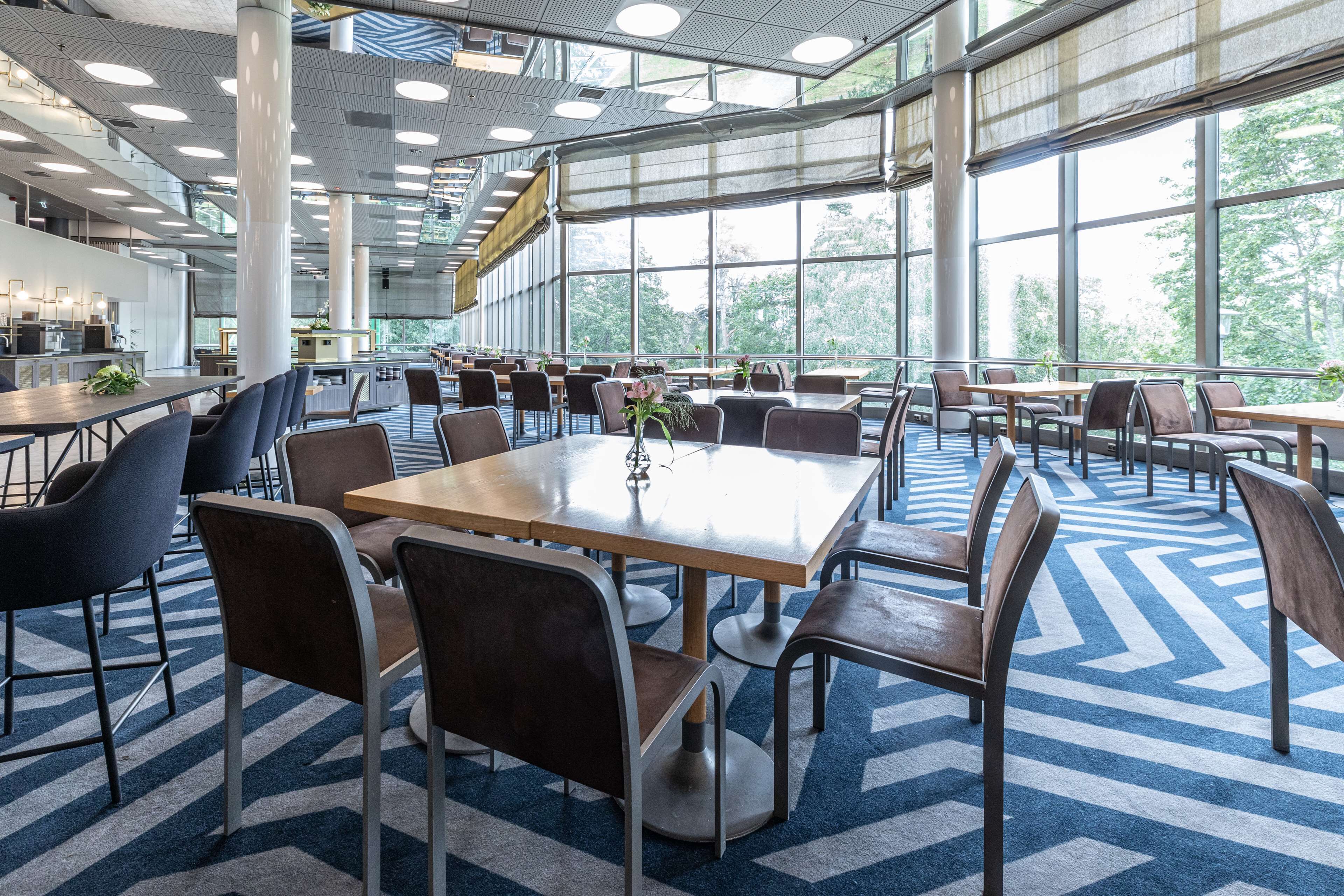 Colazione a buffet, servita tutte le mattine (21 EUR a persona) 