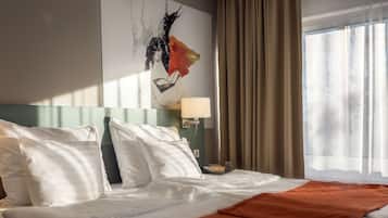 Kamar Superior (Plus) | Minibar, brankas, meja kerja, dan ruang kerja ramah laptop