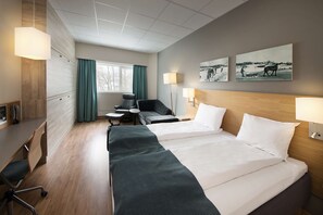 Minibar, in-room safe, desk, iron/ironing board