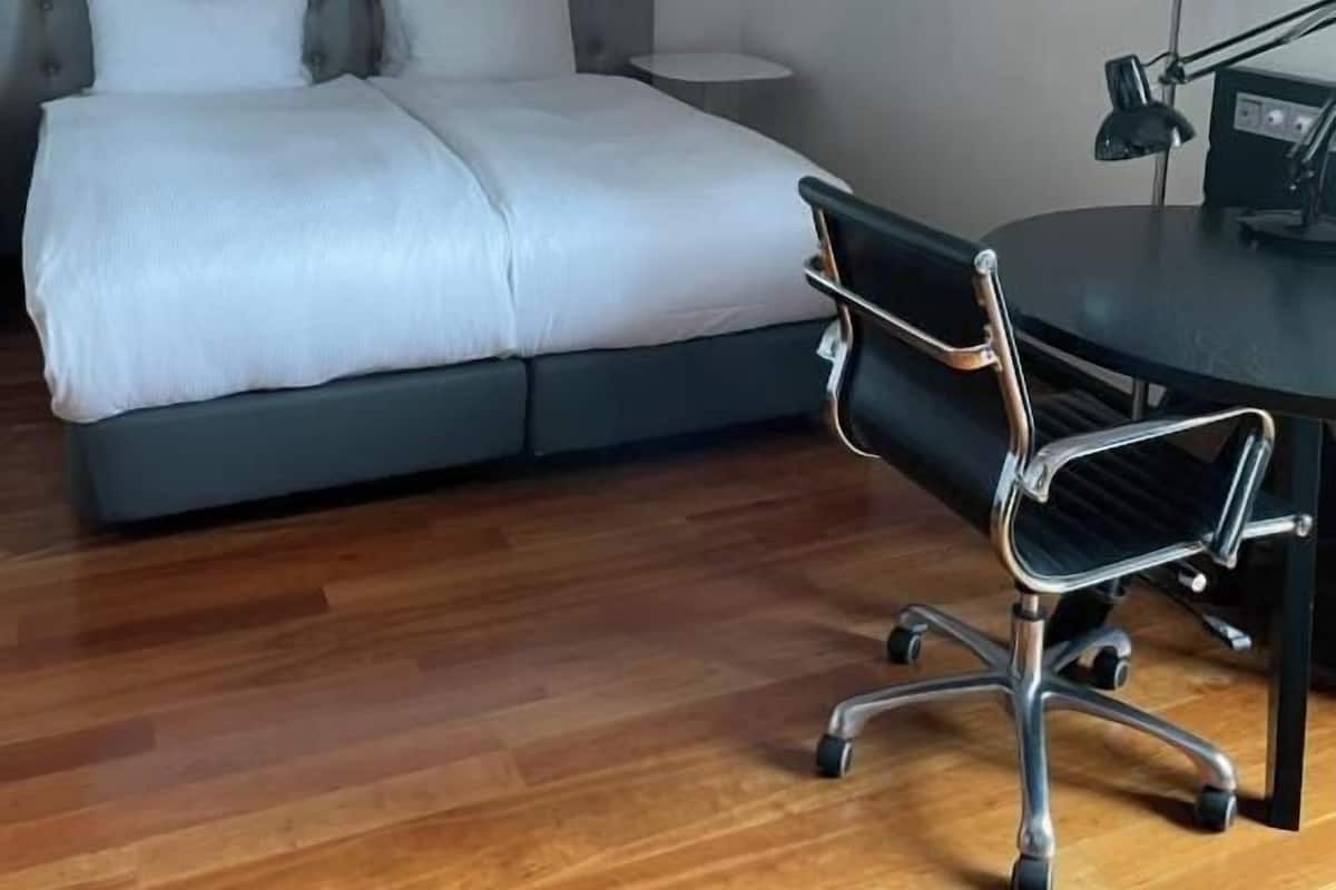 1 bedroom, premium bedding, in-room safe, blackout drapes