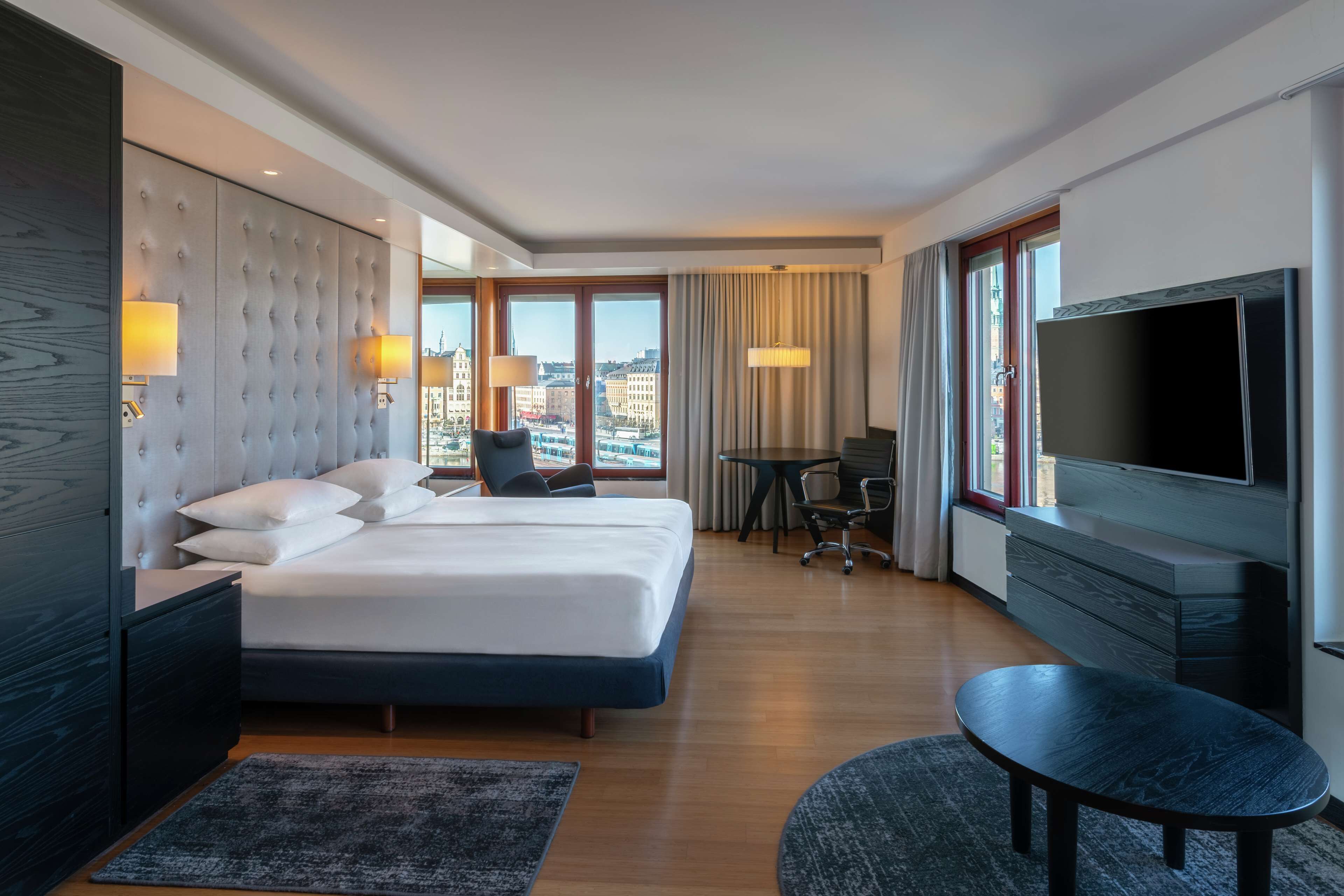 1 bedroom, premium bedding, in-room safe, blackout curtains