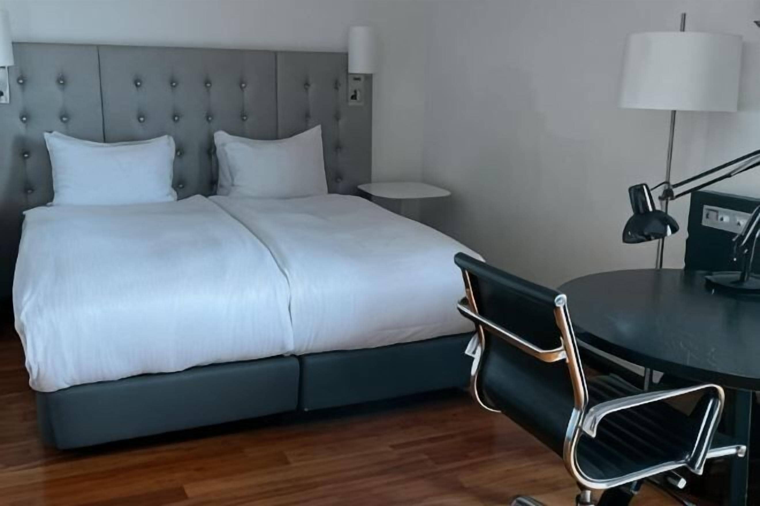 Premium bedding, in-room safe, blackout curtains, soundproofing