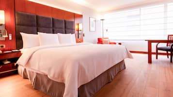 Swiss, Chambre, 1 très grand lit | Draps en coton égyptien, literie de qualité supérieure, minibar