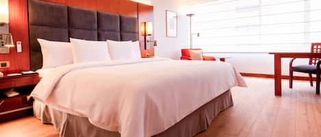 Swiss, Habitación, 1 cama King size | Sábanas de algodón egipcio, ropa de cama de alta calidad y minibar