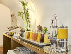 Daily buffet breakfast for a fee