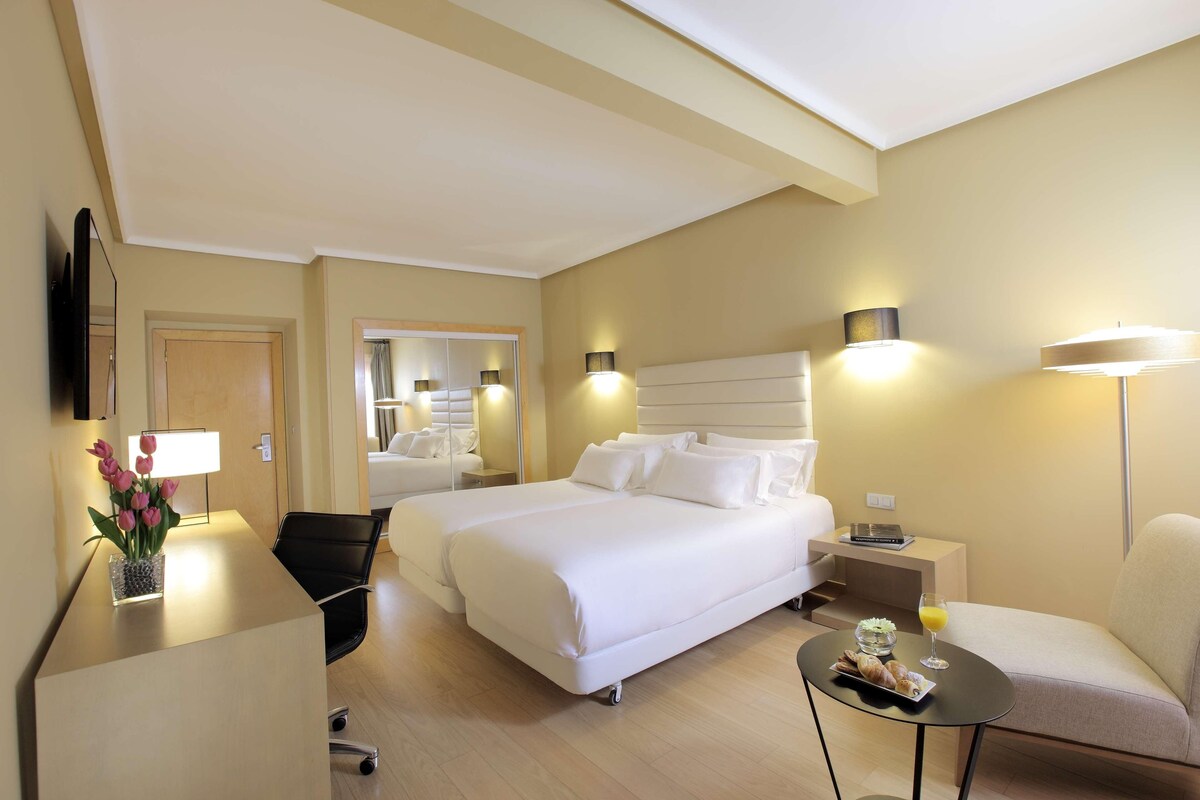 Minibar, in-room safe, desk, blackout drapes
