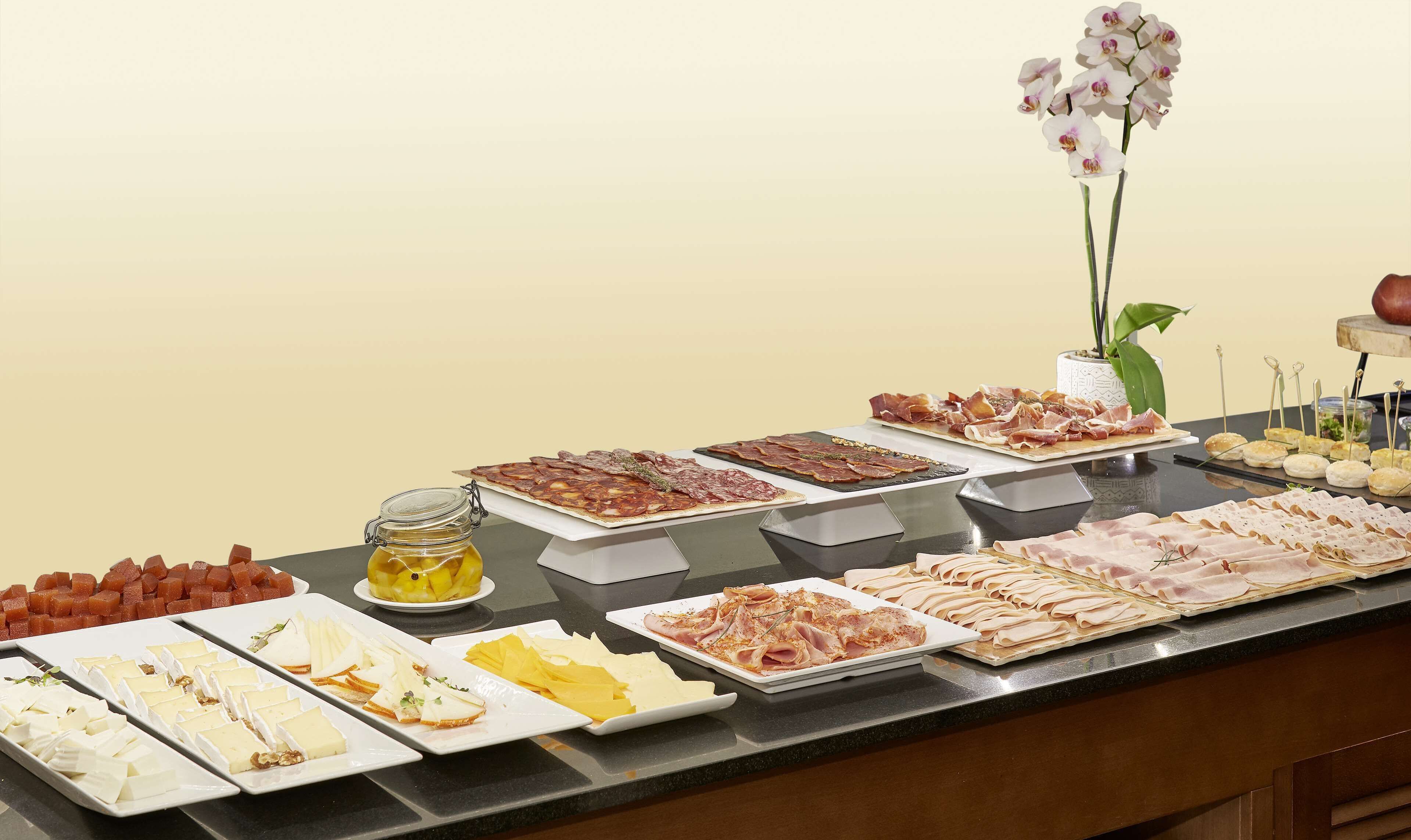 daily buffet breakfast for a fee