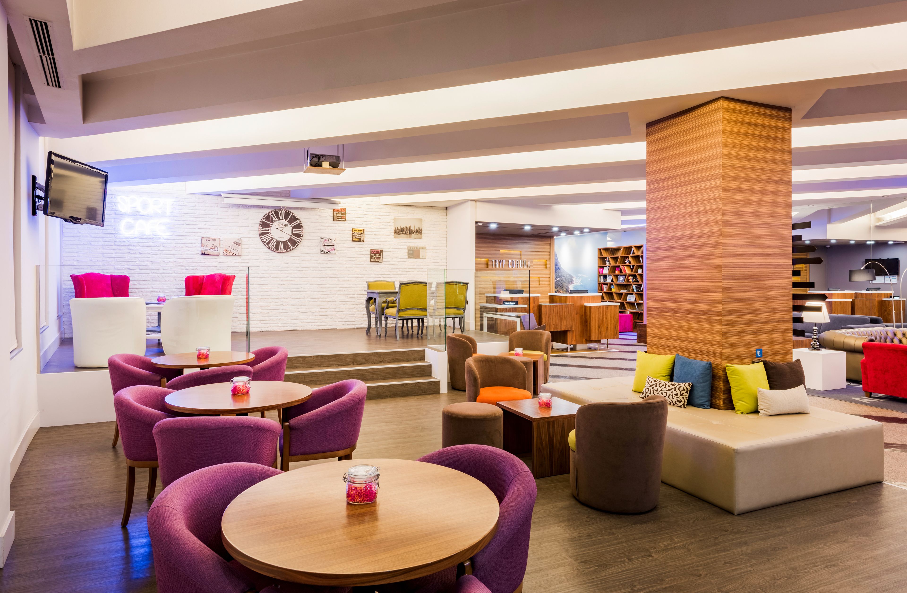 Coin salon dans le hall