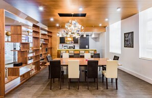 酒吧（店内）