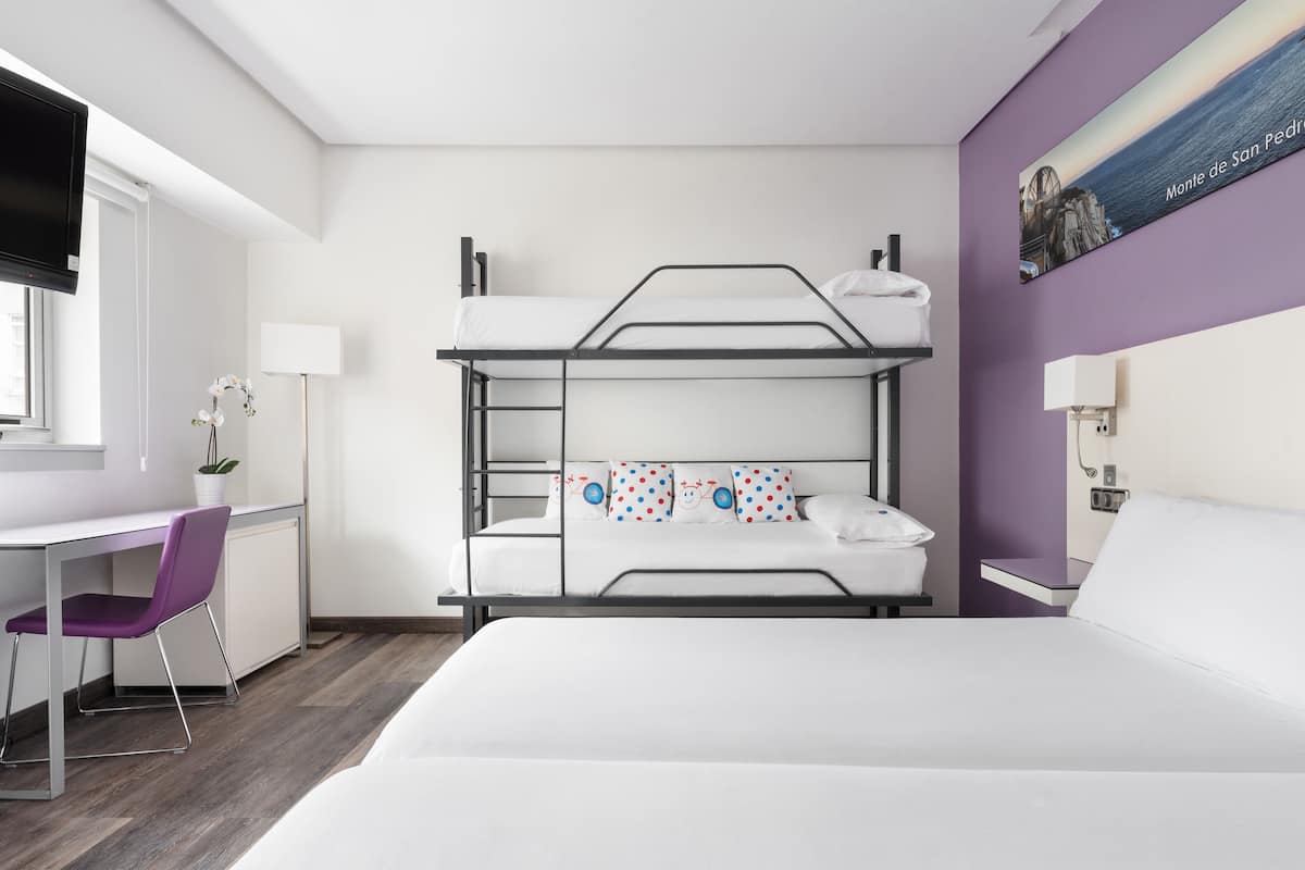 1 bedroom, down duvets, minibar, in-room safe