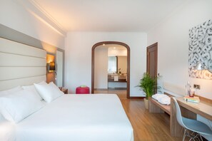 Junior suite | Free WiFi, bed sheets - Hotel Santiago Plaza Affiliated by Meliá (Santiago de Compostela)