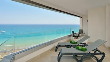 Junior Suite (Executive) | Minibar, desk, blackout drapes, free WiFi