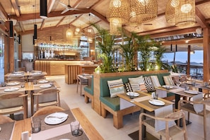 2 restaurants, breakfast, lunch, dinner served; Spanish cuisine
