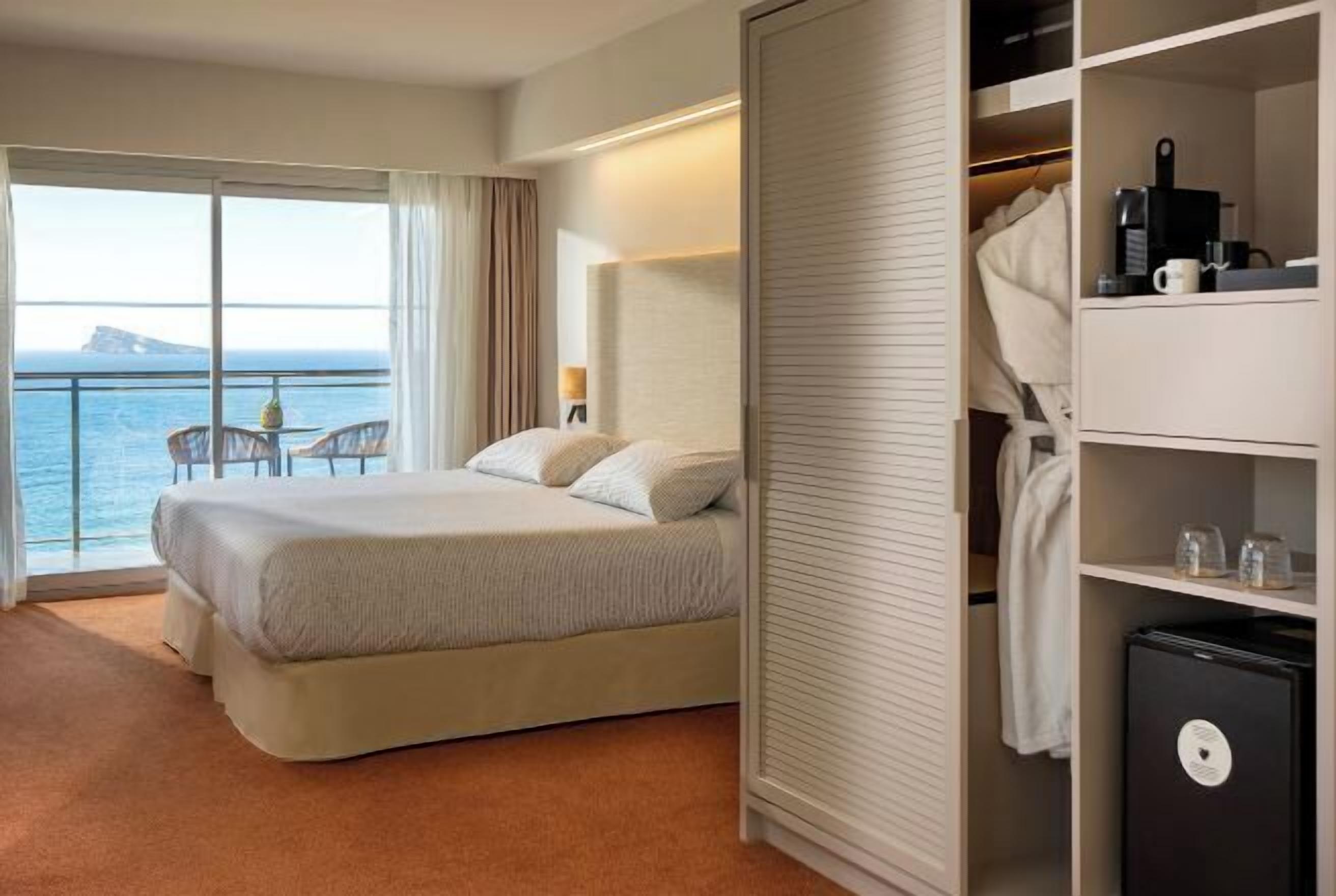 Minibar, in-room safe, desk, iron/ironing board