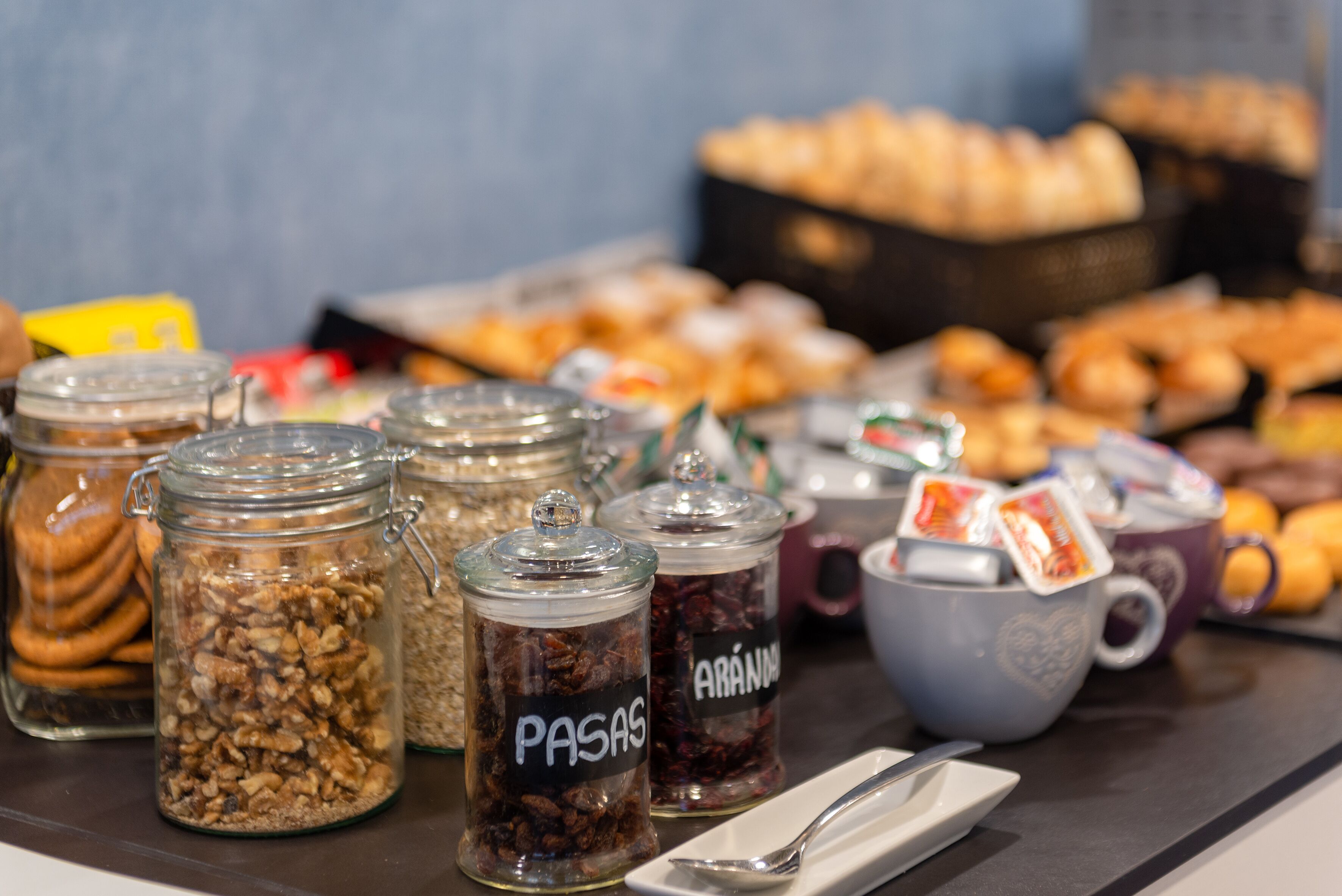 daily buffet breakfast (eur 11.00 per person)