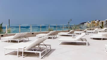 Outdoor pool, sun loungers