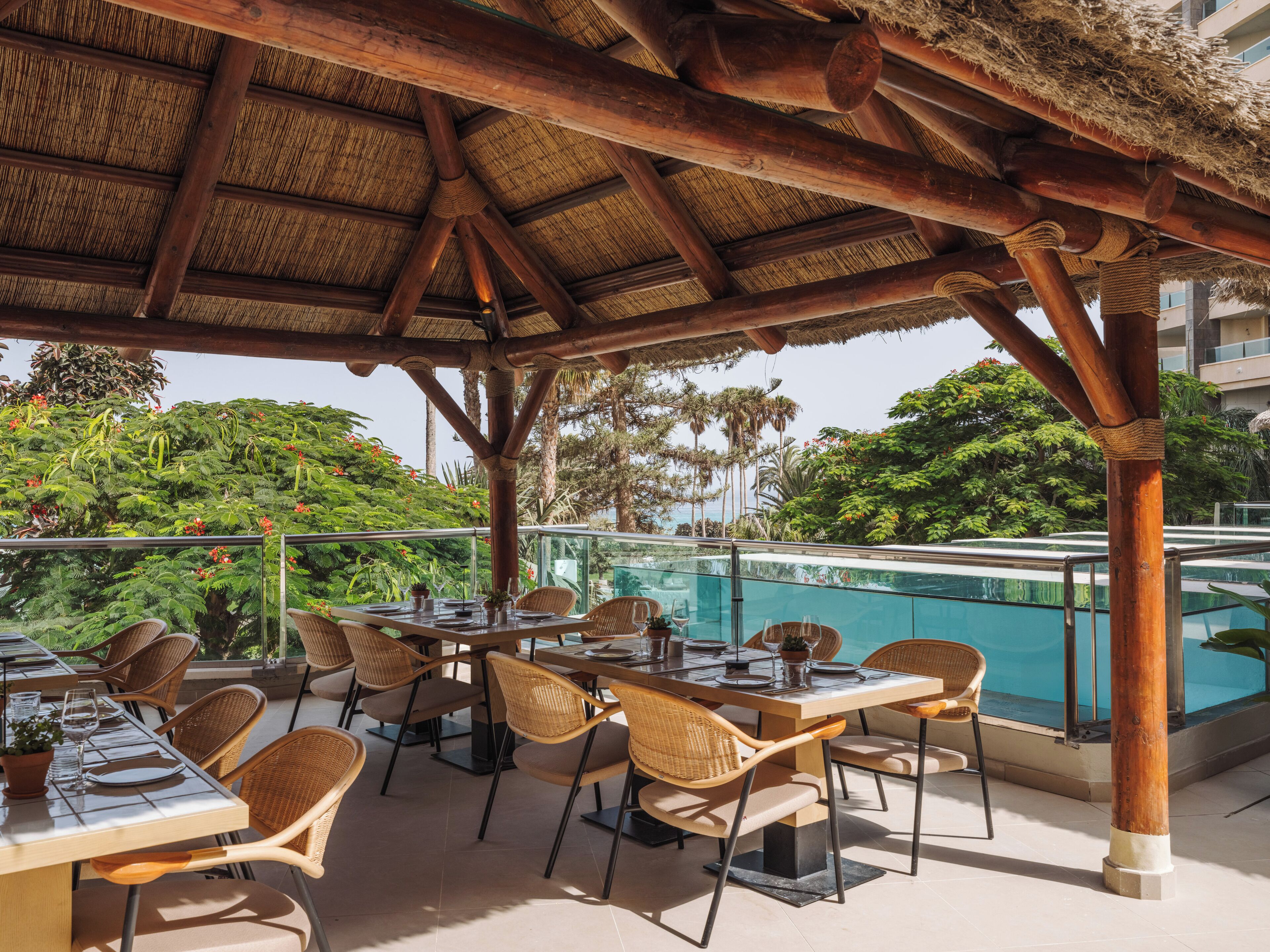 8 restaurants, lunch, dinner, brunch served; Italian cuisine