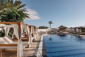 4 outdoor pools, pool umbrellas, sun loungers - Paradisus by Meliá Fuerteventura – All Inclusive (Pajara)