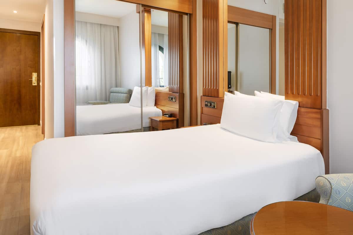 1 bedroom, minibar, in-room safe, individually furnished