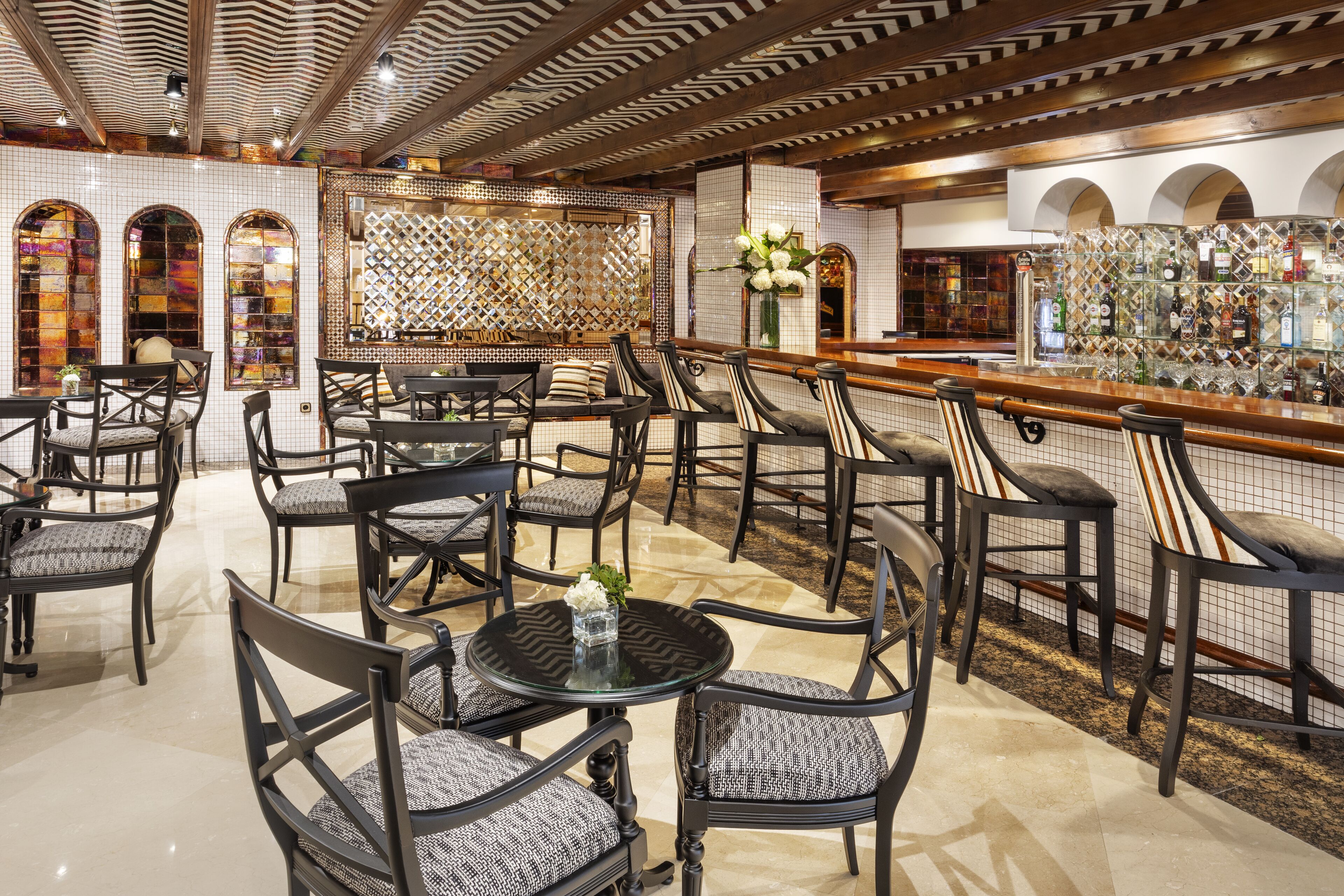 32-inch lcd tv with satellite channels, tv