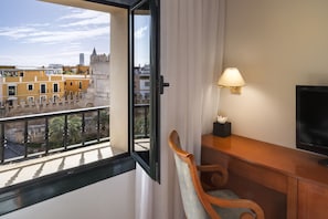 Double Room, City View | Minibar, in-room safe, individually furnished, desk