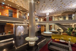 Sala de estar en el lobby