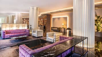 Sala de estar en el lobby