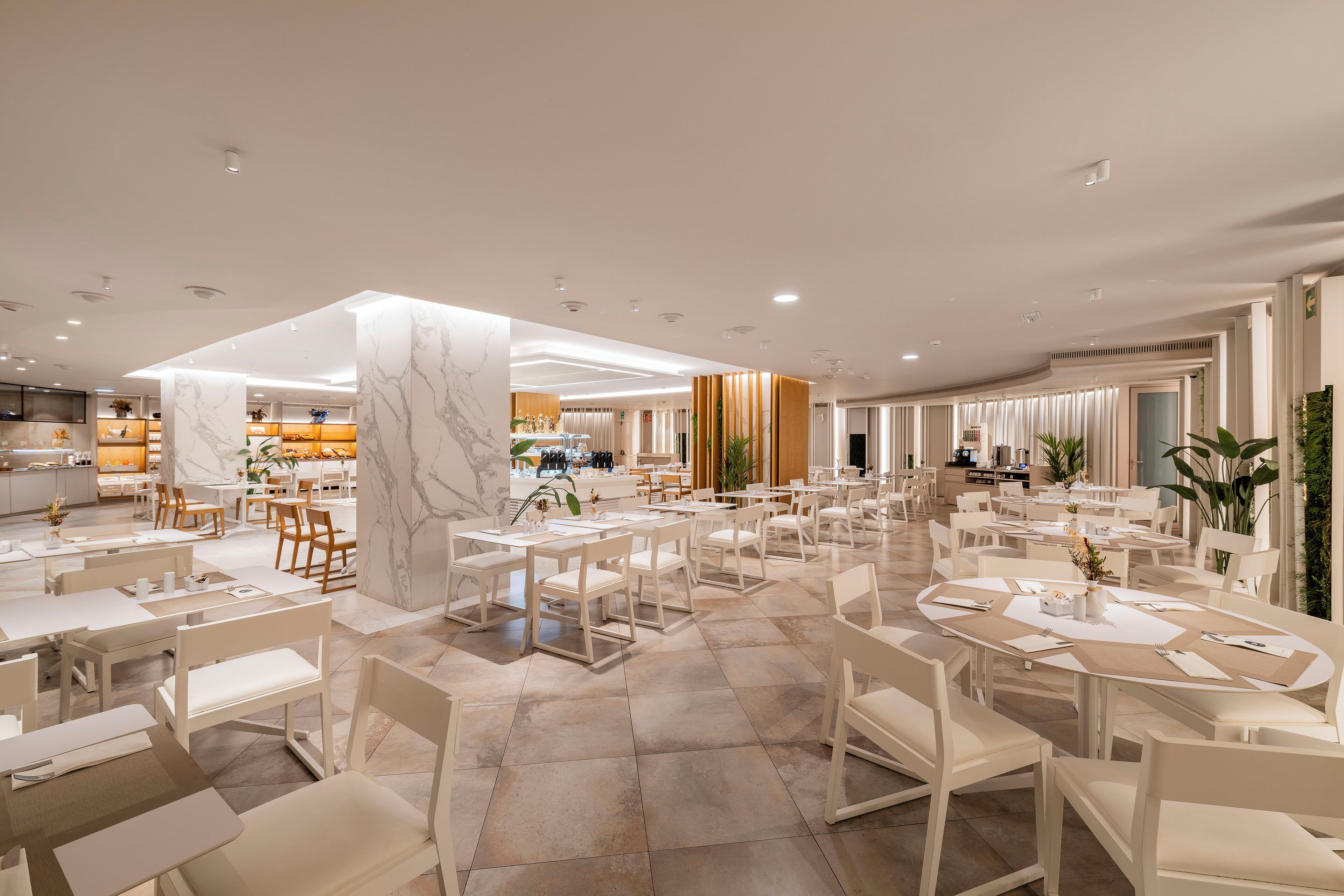 Daily buffet breakfast (EUR 19.99 per person)