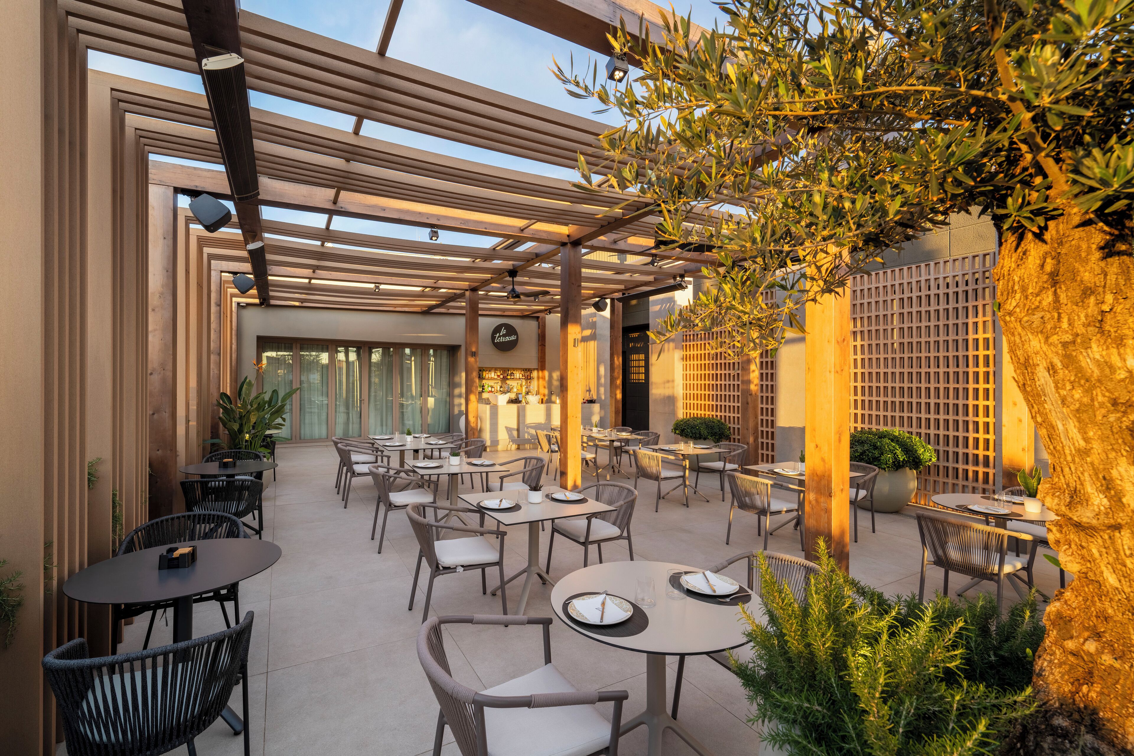 Serveert lunch en diner