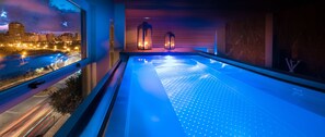 Couples treatment room(s), sauna, hot tub, steam room