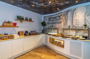 Desayuno buffet todos los días (con cargo)