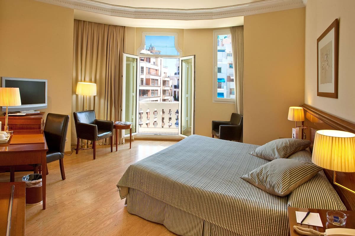 Down duvets, minibar, in-room safe, desk