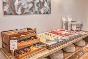 Colazione a buffet a pagamento, servita tutte le mattine