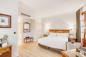 Minibar, in-room safe, desk, soundproofing