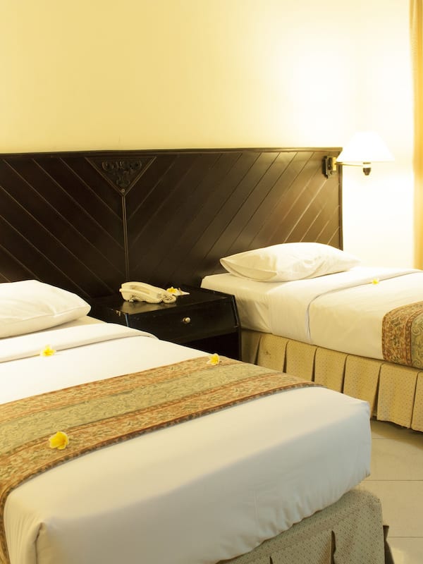 Minibar, in-room safe, desk, iron/ironing board