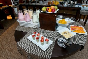 Breakfast area - Tryp Montevideo Hotel (Montevideo)