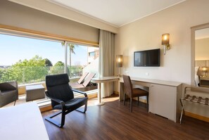 1 habitación, minibar, caja de seguridad en la habitación y escritorio 