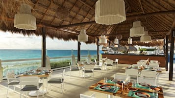 9 restaurants, breakfast, lunch, dinner served; international cuisine